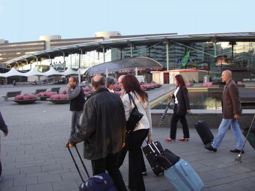 přílet na letiště Schiphol ležící jihozápadně od Amsterodamu