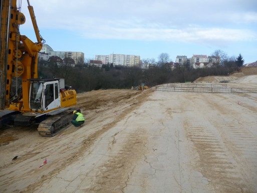 připravená výztuž pilot před betonáží po provedení vrtů